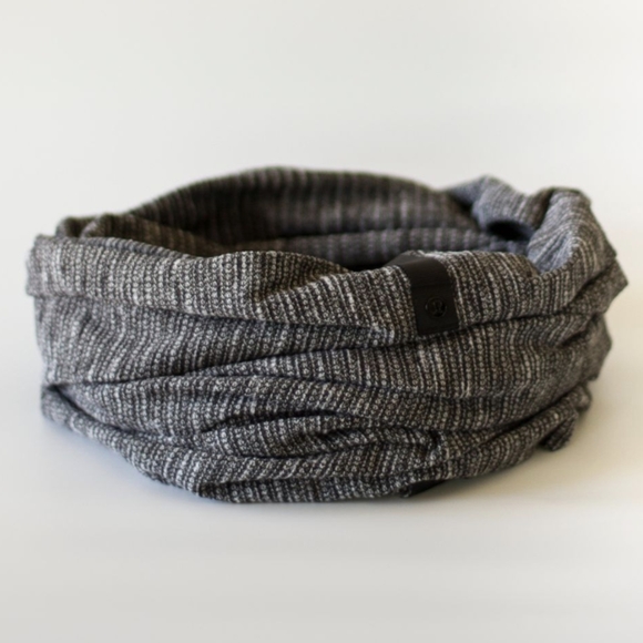Lululemon Vinyasa ScarfCoco Pique Black White - Picture 5 of 8